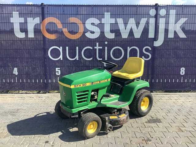 John deere - stx30 - zitmaaier - afbeelding 1 van  9