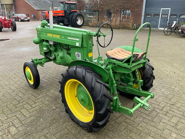 John deere 150 oldtimer tractor - afbeelding 11 van  13