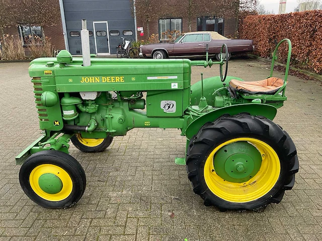 John deere 150 oldtimer tractor - afbeelding 12 van  13