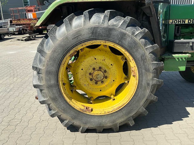 John deere 1640 synchron tweewielaangedreven landbouwtractor - afbeelding 6 van  29
