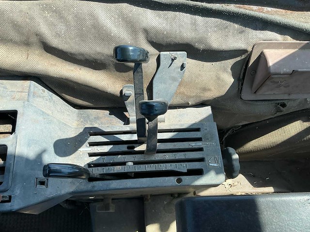 John deere 1640 synchron tweewielaangedreven landbouwtractor - afbeelding 15 van  29