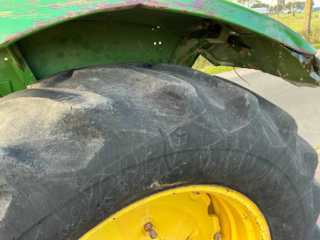 John deere 3130 tweewielaangedreven landbouwtractor - afbeelding 17 van  18