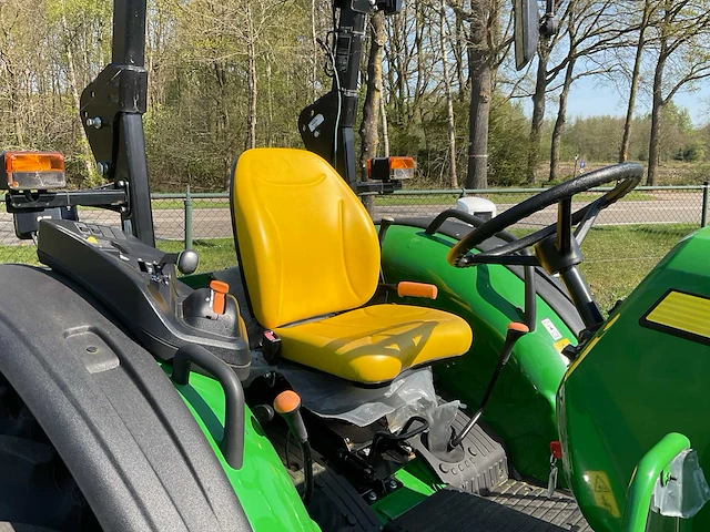 John deere 5050e vierwielaangedreven landbouwtractor - afbeelding 10 van  22