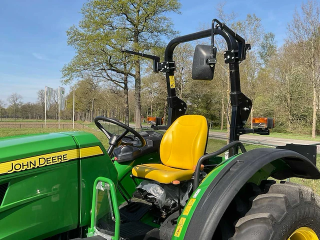 John deere 5050e vierwielaangedreven landbouwtractor - afbeelding 4 van  22