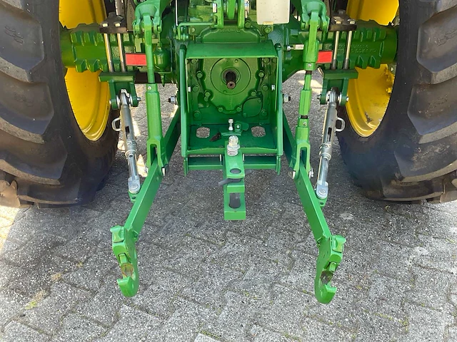John deere 5050e vierwielaangedreven landbouwtractor - afbeelding 7 van  22