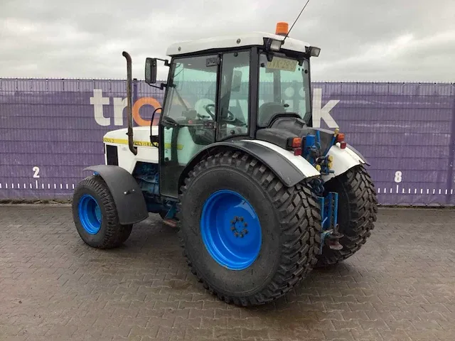 John deere 5500n trekker/tractor - afbeelding 7 van  12