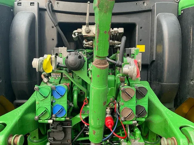 John deere 6150r autopower vierwielaangedreven landbouwtractor - afbeelding 17 van  33