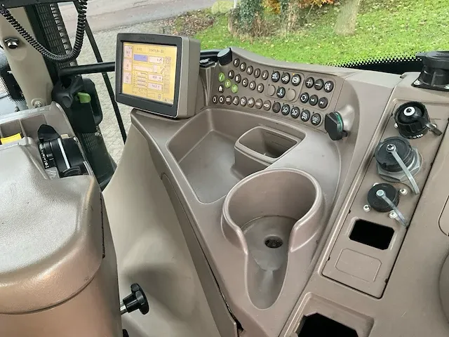 John deere 6150r autopower vierwielaangedreven landbouwtractor - afbeelding 19 van  33