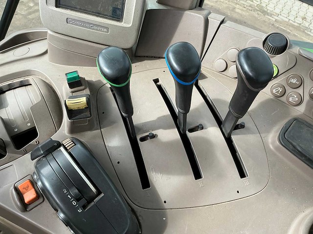 John deere 6830 vierwielaangedreven landbouwtractor - afbeelding 22 van  47