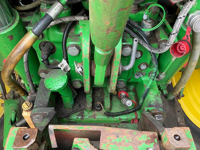John deere 6830 vierwielaangedreven landbouwtractor - afbeelding 17 van  47