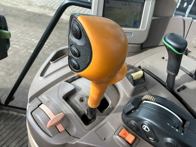 John deere 6830 vierwielaangedreven landbouwtractor - afbeelding 25 van  47