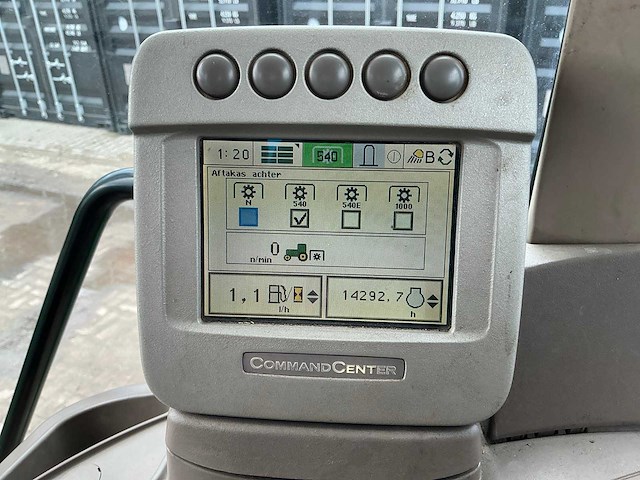 John deere 6830 vierwielaangedreven landbouwtractor - afbeelding 38 van  47