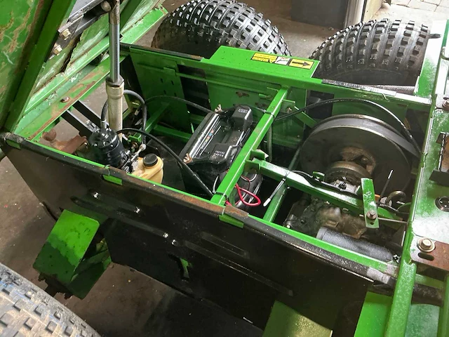 John deere amt 626 utility tractor - afbeelding 8 van  19