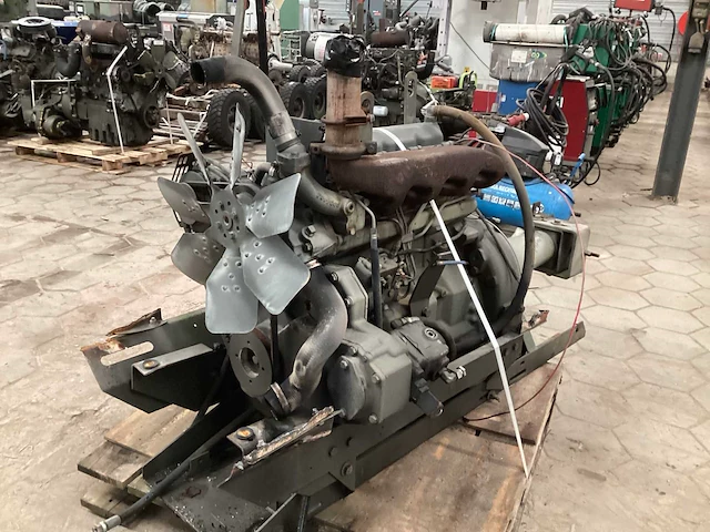 John deere dieselmotor - afbeelding 1 van  9