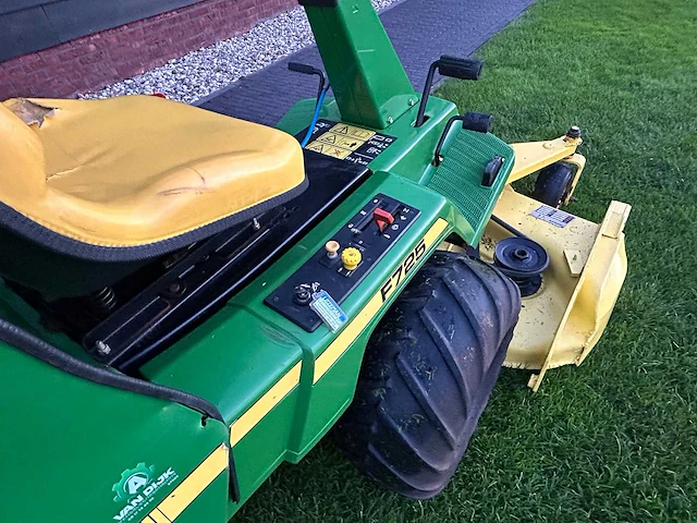 John deere f725 - 1997 - front-mount mower - zitmaaier - afbeelding 3 van  16