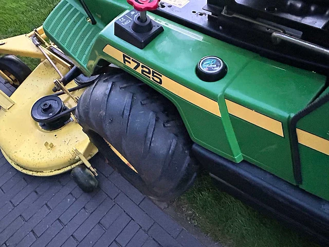 John deere f725 - 1997 - front-mount mower - zitmaaier - afbeelding 16 van  16