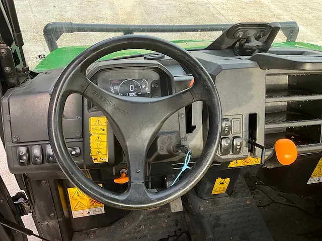 John deere gator xuv865m diesel utv/atv voertuig met laad-/kiepbak - afbeelding 16 van  24