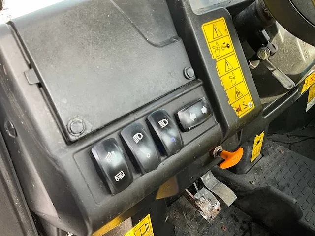 John deere gator xuv865m diesel utv/atv voertuig met laad-/kiepbak - afbeelding 18 van  24