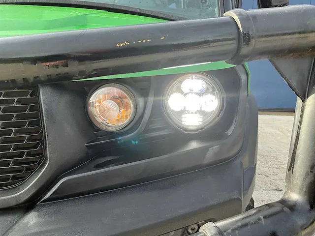 John deere gator xuv865m diesel utv/atv voertuig met laad-/kiepbak - afbeelding 21 van  24