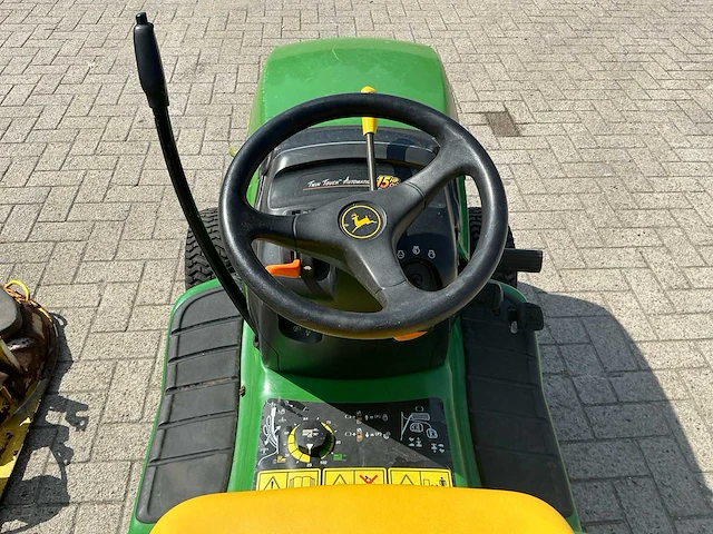 John deere lt155 grasmaaier met maaibak - afbeelding 2 van  14