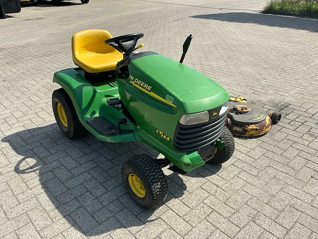 John deere lt155 grasmaaier met maaibak - afbeelding 8 van  14