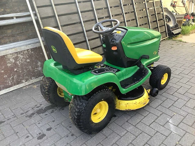 John deere lt180 grasmaaier - afbeelding 2 van  6