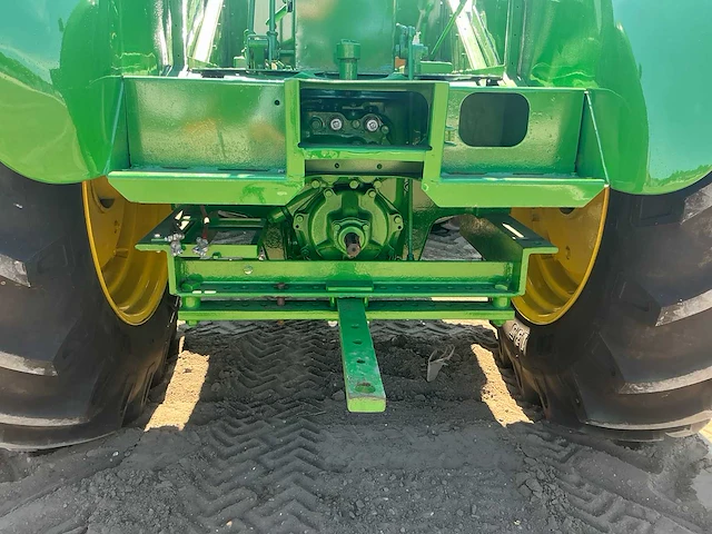 John deere r vierwielaangedreven landbouwtractor farmpro barneveld - afbeelding 11 van  49