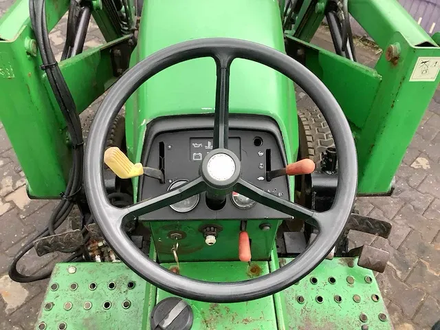 John deere smalspoor- en compacttractor - afbeelding 13 van  15