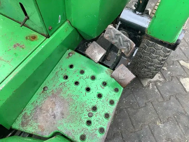 John deere smalspoor- en compacttractor - afbeelding 14 van  15