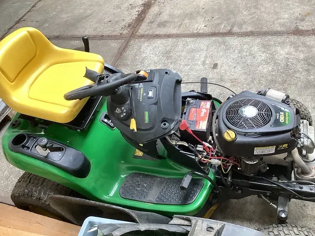 John deere x 105 zitmaaier - afbeelding 3 van  6