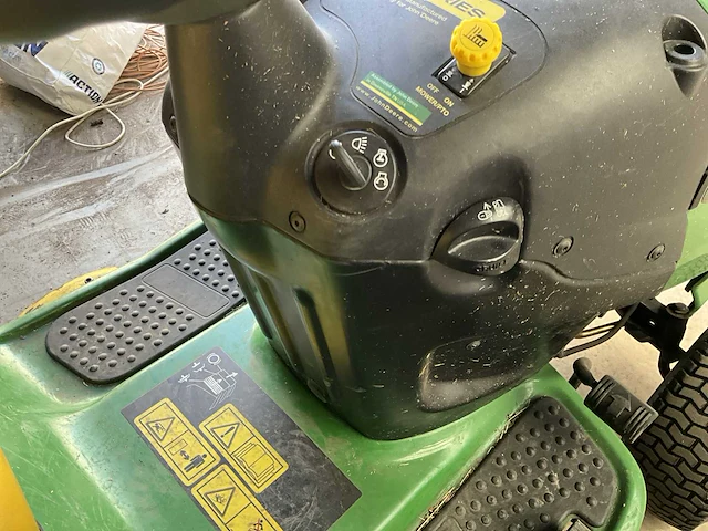 John deere x140 zitmaaier - afbeelding 4 van  13