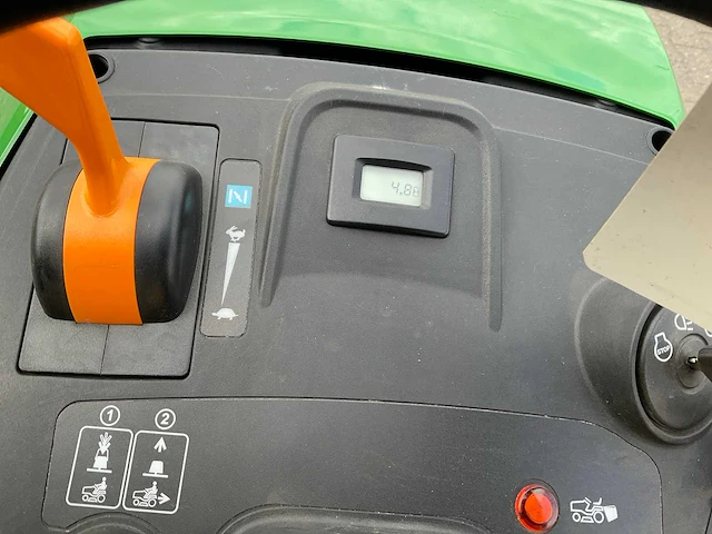John deere x147r zitmaaier - afbeelding 2 van  14