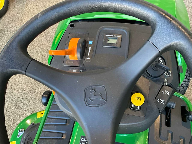 John deere x167 zitmaaier - afbeelding 8 van  17