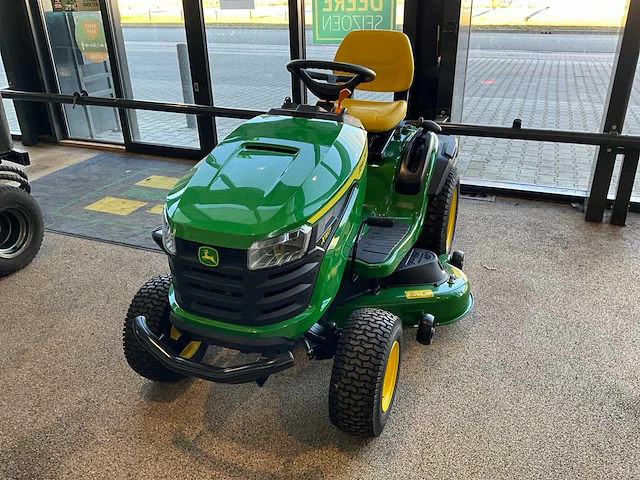 John deere x167 zitmaaier - afbeelding 1 van  17