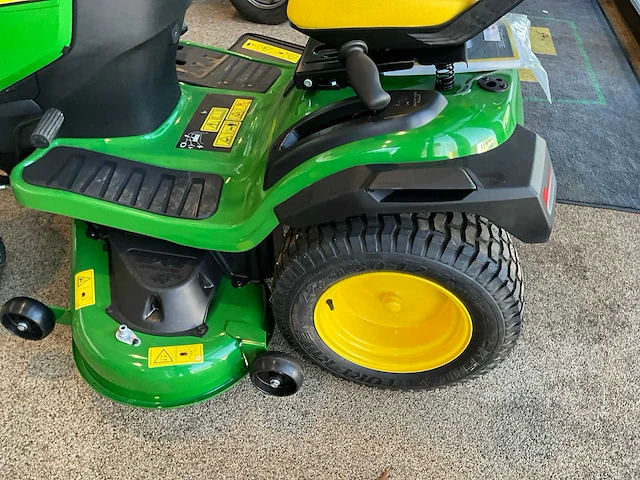 John deere x167 zitmaaier - afbeelding 13 van  17