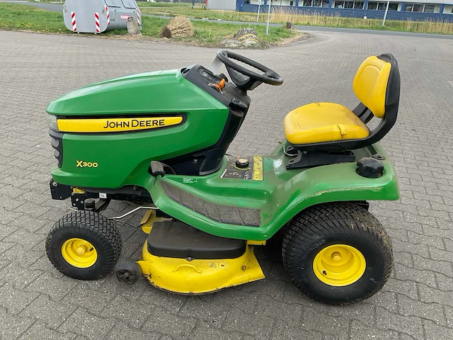 John deere x300 zitmaaier - afbeelding 12 van  14