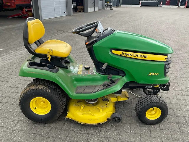John deere x300 zitmaaier - afbeelding 14 van  14