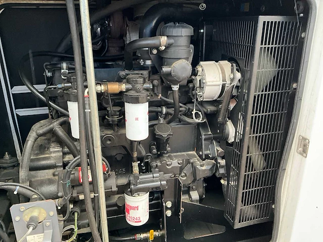 John deere xcnb098 noodstroomaggregaat - afbeelding 7 van  9