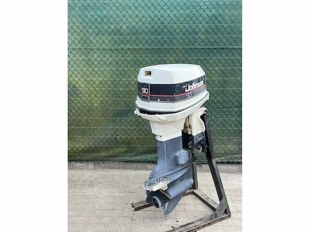 Johnson - langstaart v4 - 90 pk - buitenboordmotor - afbeelding 1 van  1