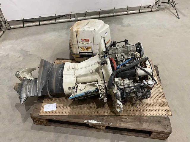 Johnson buitenboordmotor - afbeelding 4 van  9