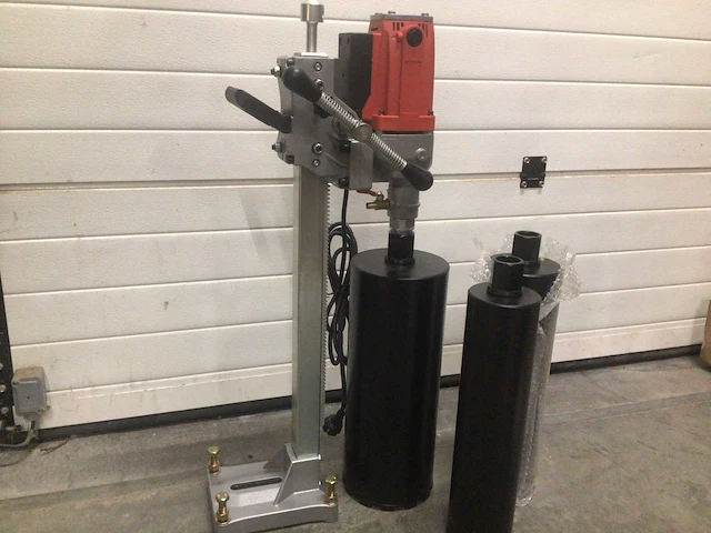 Johnson js-160 diamantboormachine met boorstatief - afbeelding 1 van  13