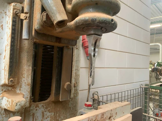 Jonsereds vierkante gaten steekmachine - afbeelding 4 van  6