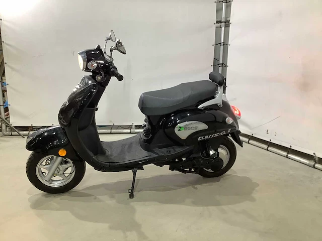 Jonway - mny - e-scooter - afbeelding 9 van  15