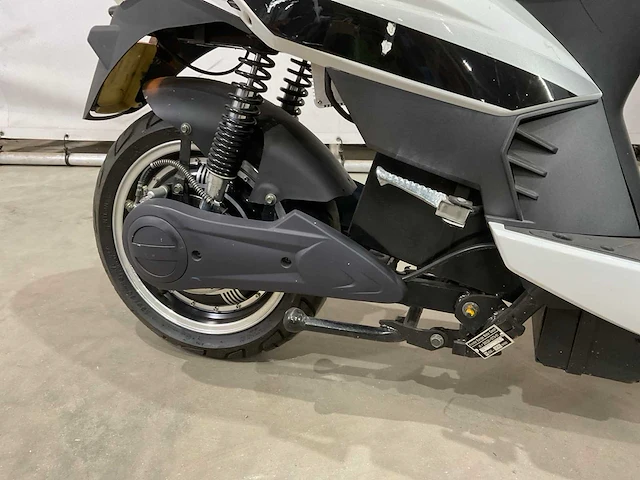 Jonway - msg - e-scooter - afbeelding 9 van  12