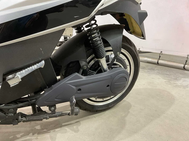 Jonway - msg - elektrische scooter - afbeelding 14 van  16