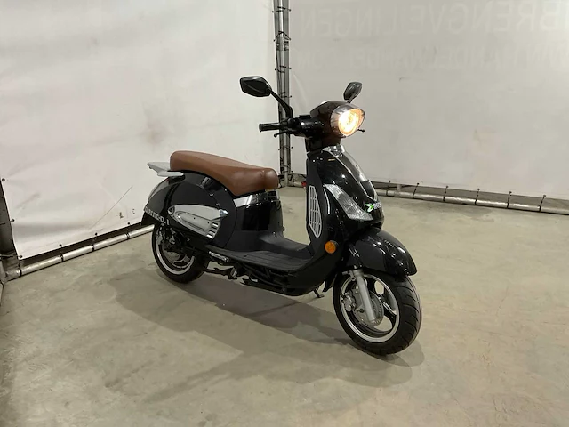 Jonway classic-cl 1 scooter - afbeelding 11 van  18