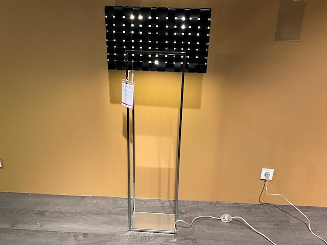 Jori vloerlamp - afbeelding 1 van  9