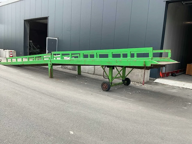 Jost mobiele laadbrug - afbeelding 1 van  5