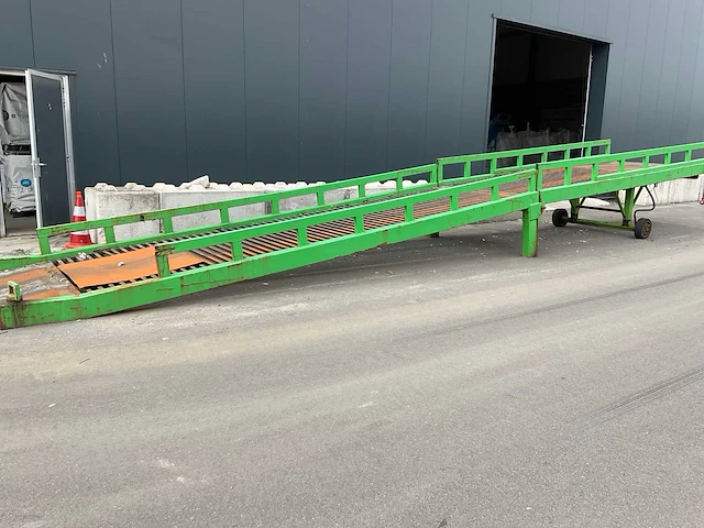 Jost mobiele laadbrug - afbeelding 2 van  5