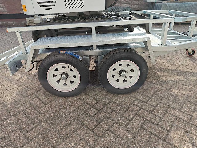 Jpc - 2025 - kv12 - minigraafmachine met aanhangwagen - afbeelding 24 van  43